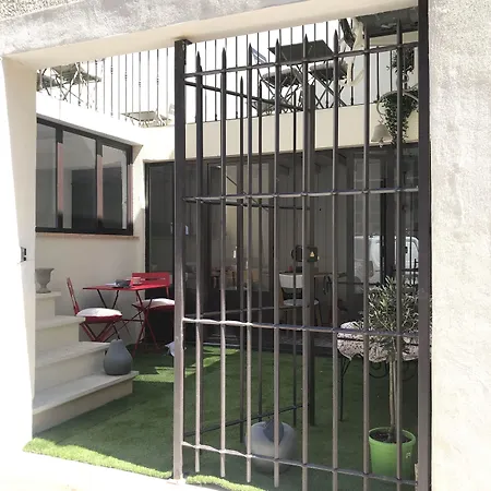 O 36 Rempart Sud 에그모르트