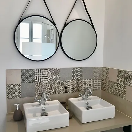 B&B O 36 Rempart Sud 에그모르트