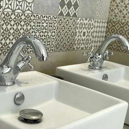 O 36 Rempart Sud Bed & Breakfast Aigues-Mortes