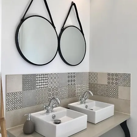 O 36 Rempart Sud Bed & Breakfast Aigues-Mortes