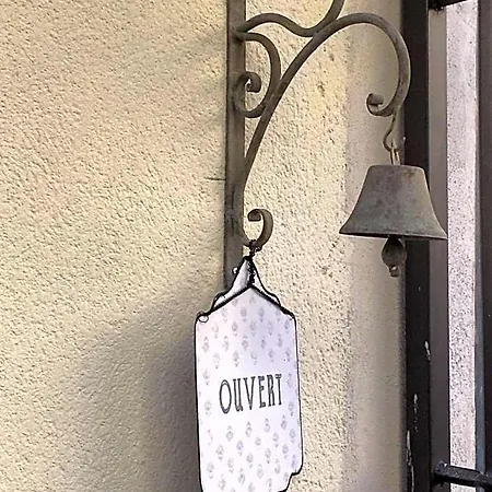 Couette-café ô 36 Rempart Sud Aigues-Mortes