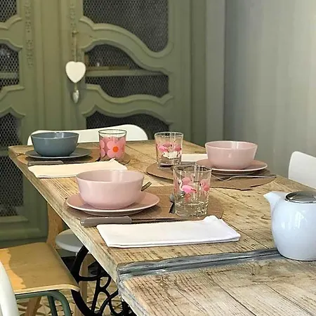 Couette-café ô 36 Rempart Sud