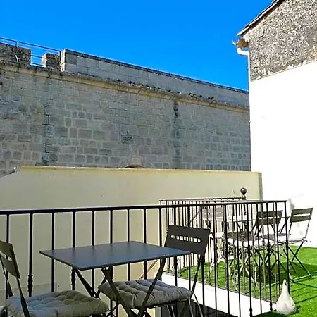 ô 36 Rempart Sud 3*