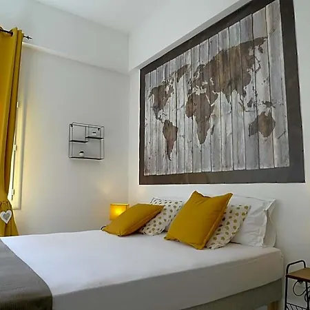 Couette-café ô 36 Rempart Sud 3*